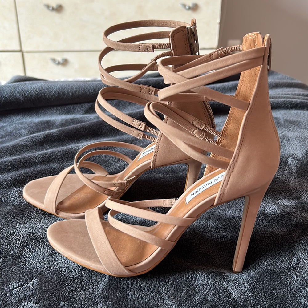 Steve Madden Nude Heels